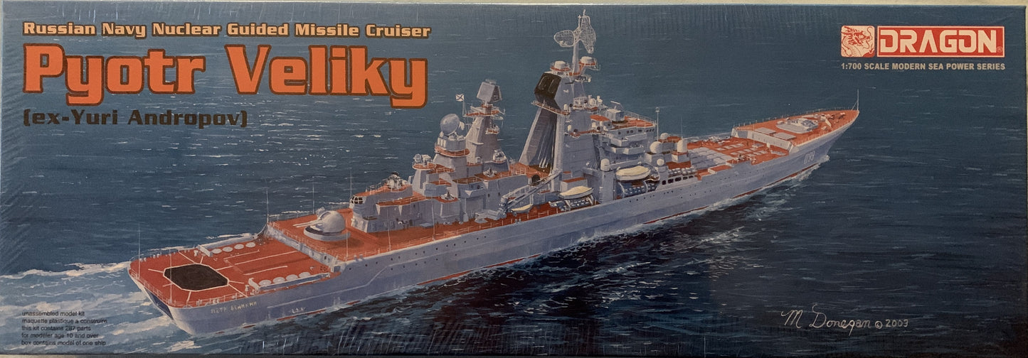 Dragon 1/700 Pyotr Veliky Russian Navy Nuclear Guided Missile Cruiser