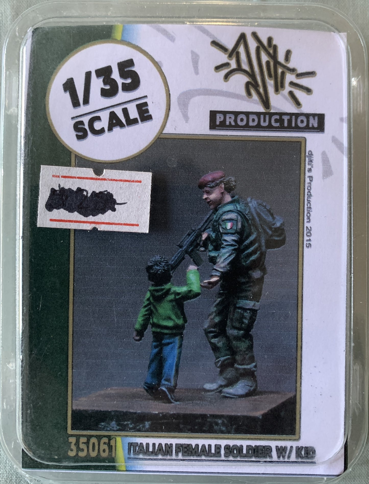 Djiti 1/35 Italian Female Soldier