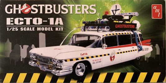 AMT 1/25 Ghostbusters ECTO-1A