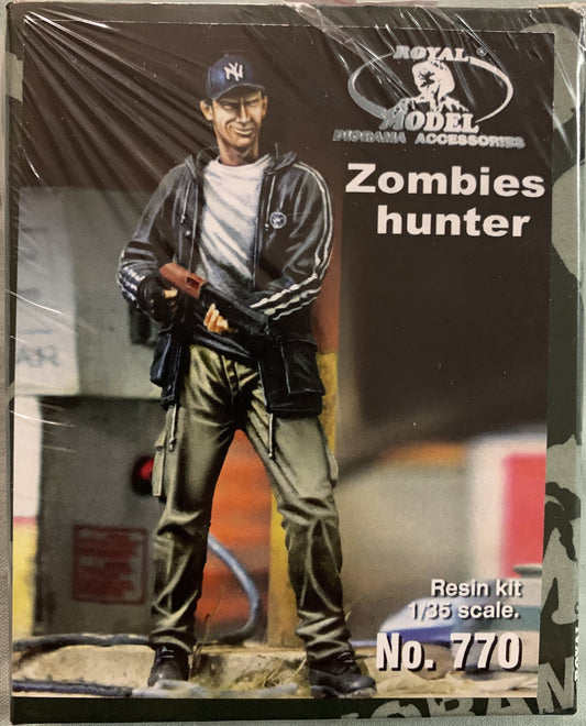 Royal Model 1/35 Zombies Hunter